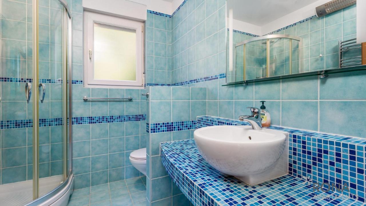 Rona Spacious Apartment With A Panoramic View Ичичи Экстерьер фото