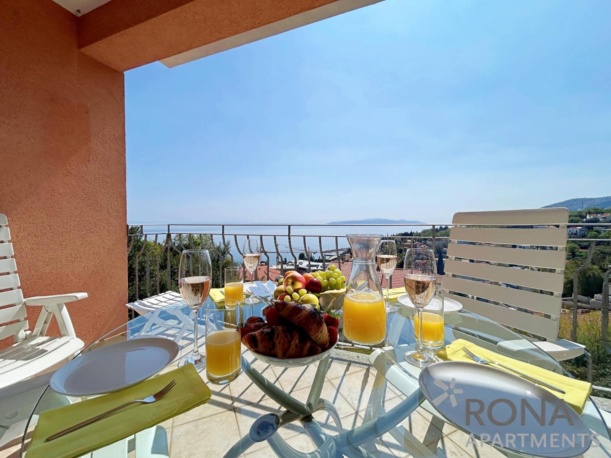 Rona Spacious Apartment With A Panoramic View Ичичи Экстерьер фото